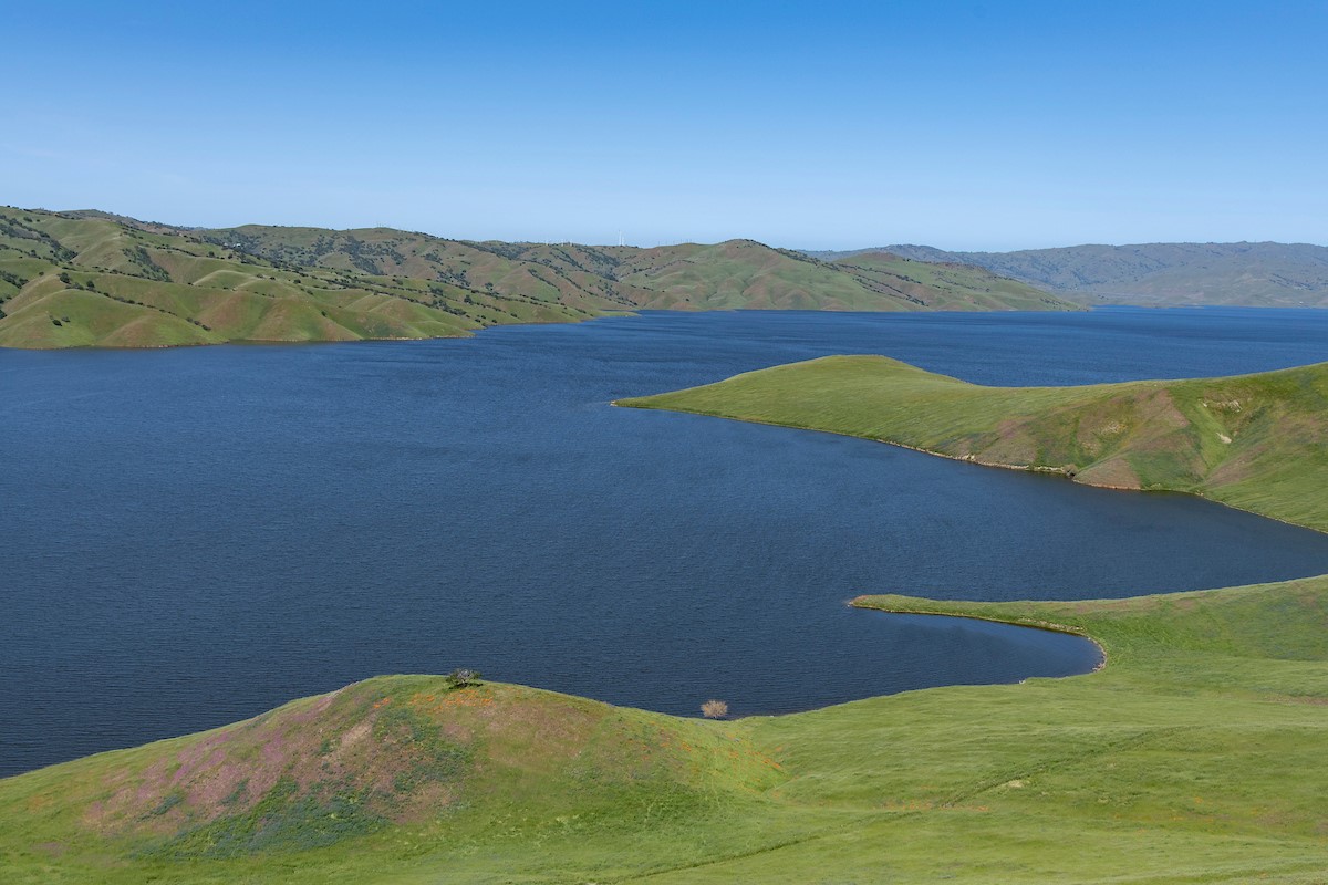 Image of the San Luis Reservoir, the largest off-stream reservoir in the U.S. Once completed, the Sites Reservoir will be the second largest. (Photo courtesy of the Department of Water Resources)